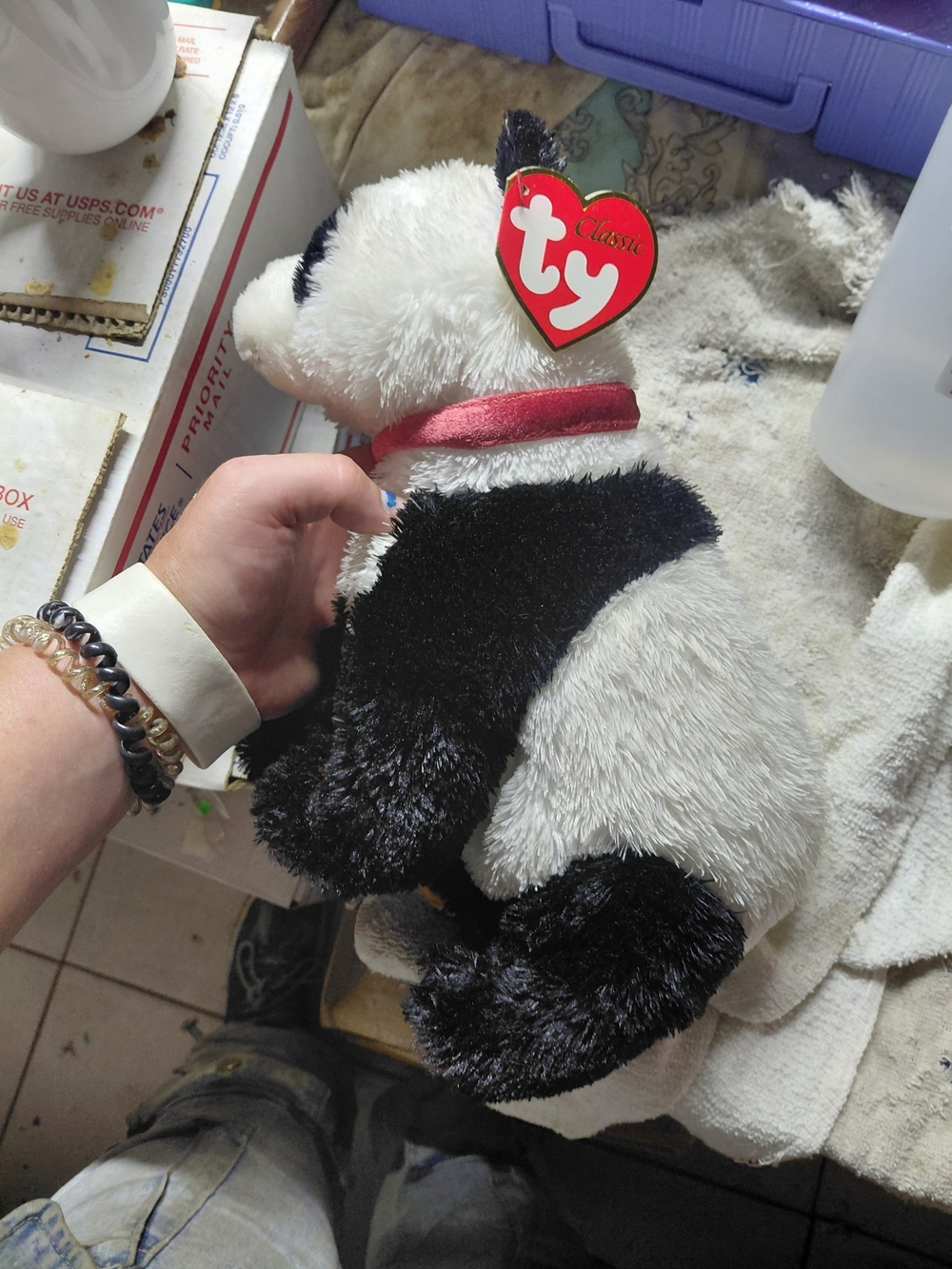 vintage Ty Beanie Baby Beckett the Panda plush toy, 1998 borders exclusive